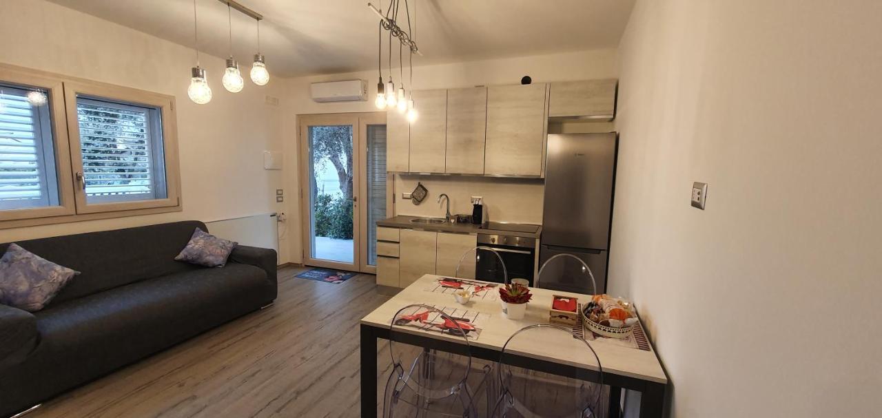 La Casetta Tra Sassi E Ulivi B&B มาเตรา ภายนอก รูปภาพ