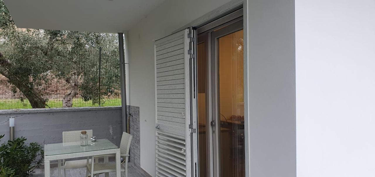 La Casetta Tra Sassi E Ulivi B&B มาเตรา ภายนอก รูปภาพ