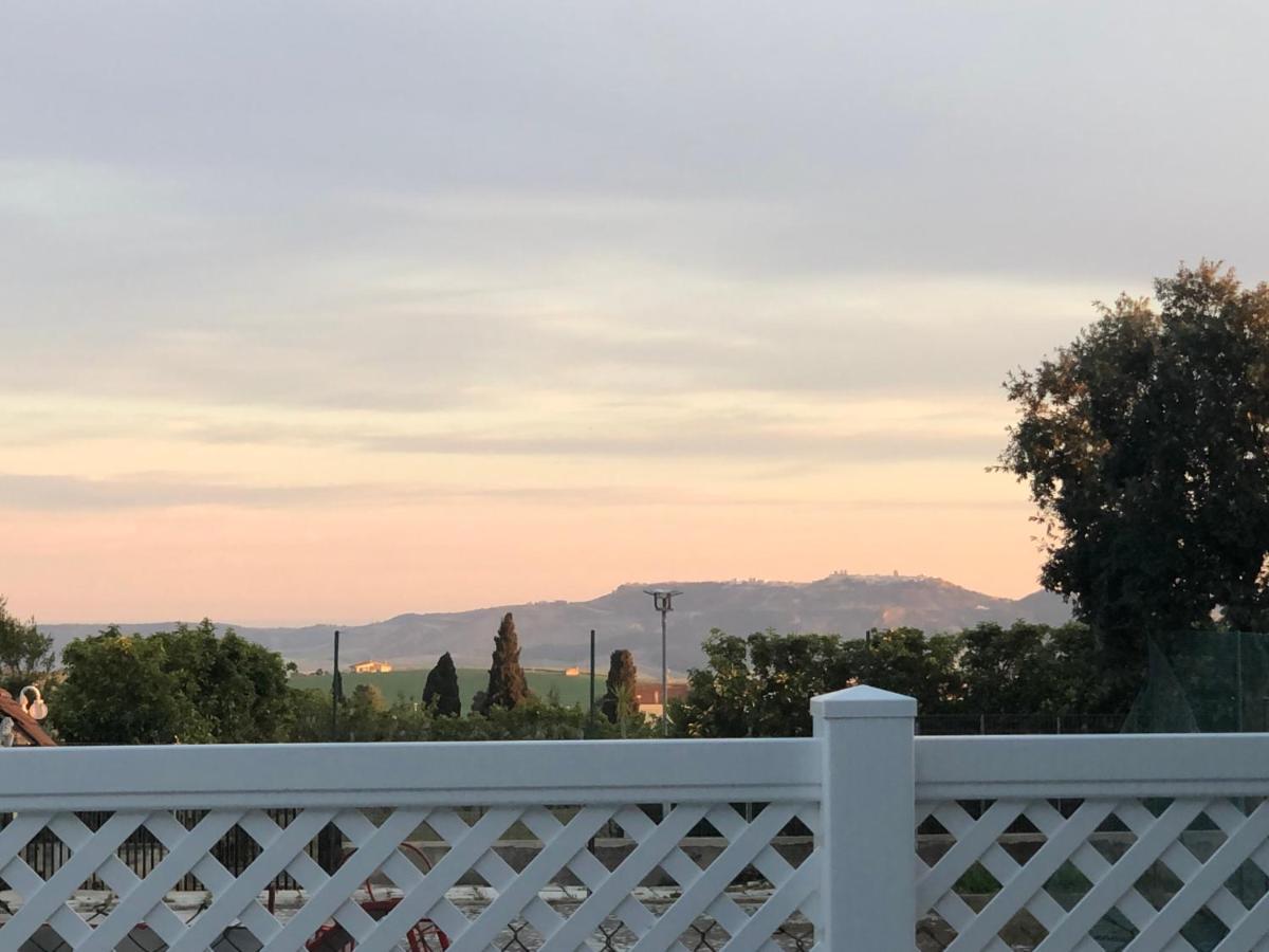 La Casetta Tra Sassi E Ulivi B&B มาเตรา ภายนอก รูปภาพ