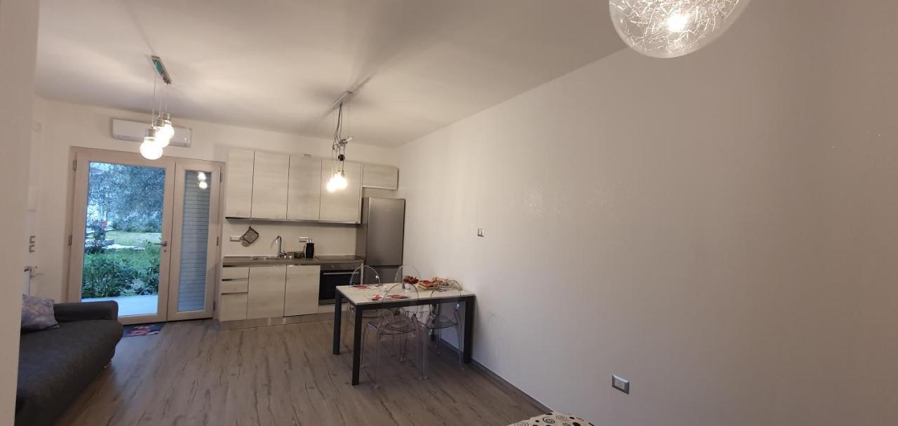La Casetta Tra Sassi E Ulivi B&B มาเตรา ภายนอก รูปภาพ