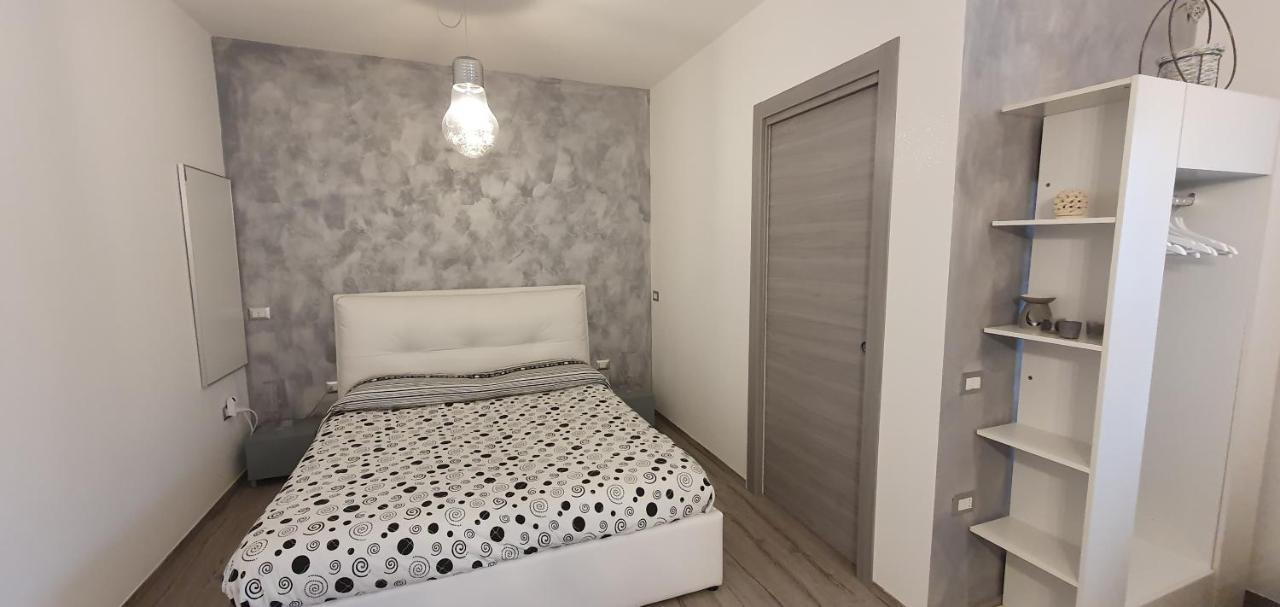 La Casetta Tra Sassi E Ulivi B&B มาเตรา ภายนอก รูปภาพ