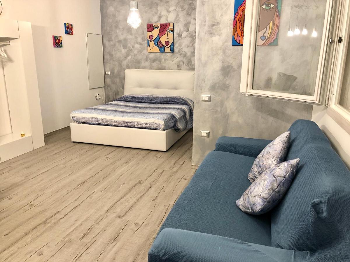 La Casetta Tra Sassi E Ulivi B&B มาเตรา ภายนอก รูปภาพ
